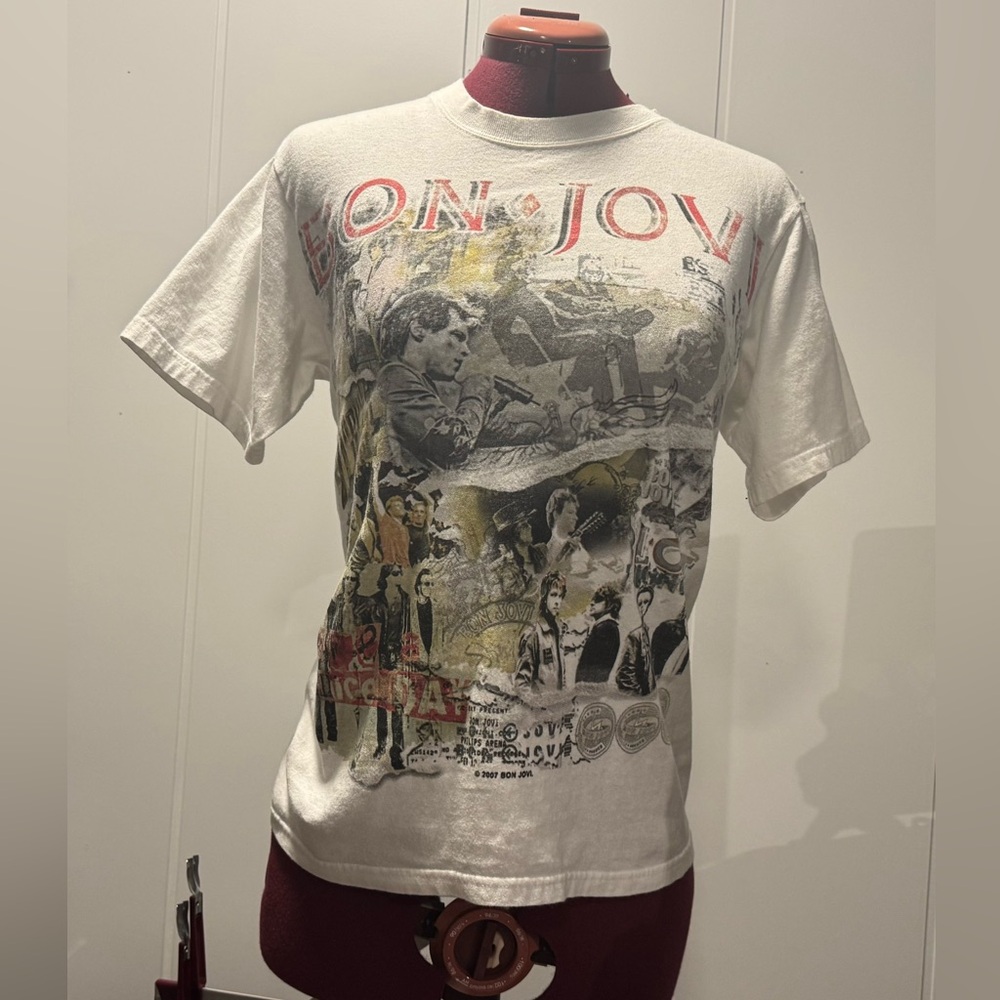 Vintage 2007 Bon Jovi "You Give Love A Bad Name" Tour band graphic T-shirt